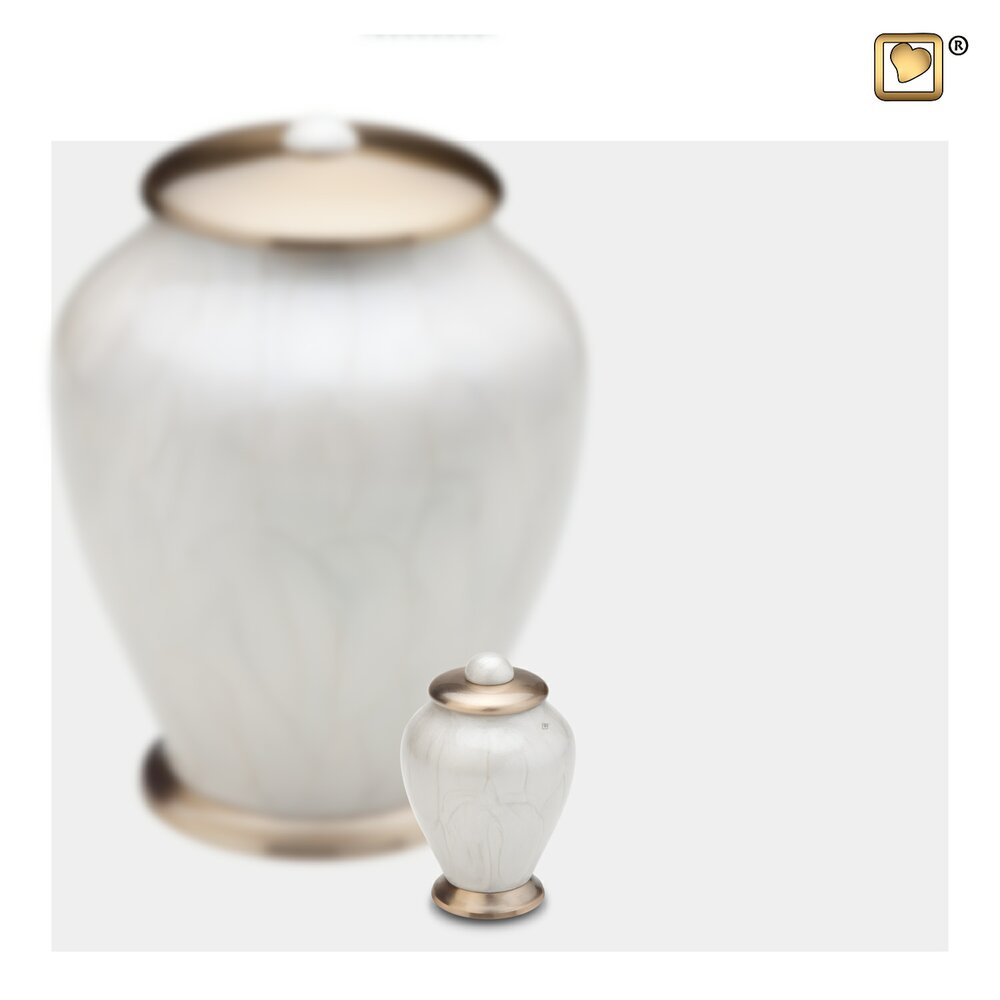 Simplicity Pearl Tall (Keepsake)