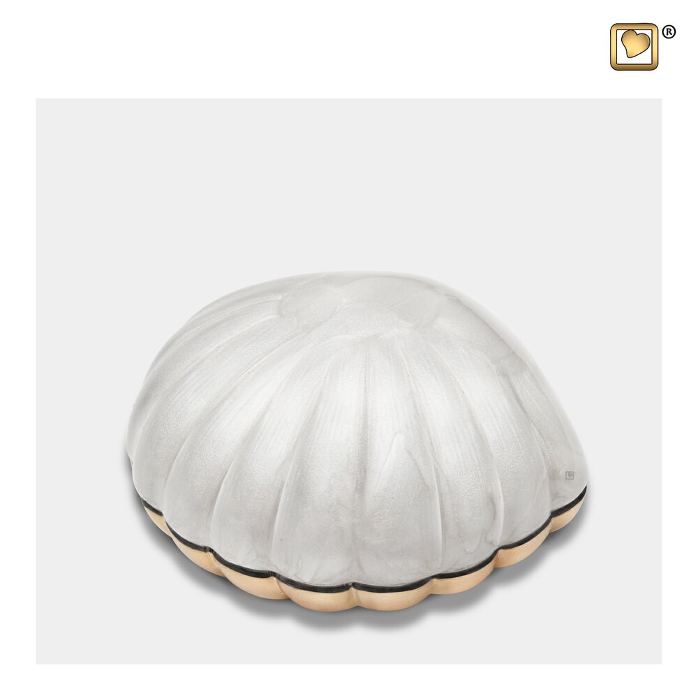 Pearl White (Keepsake Clam)