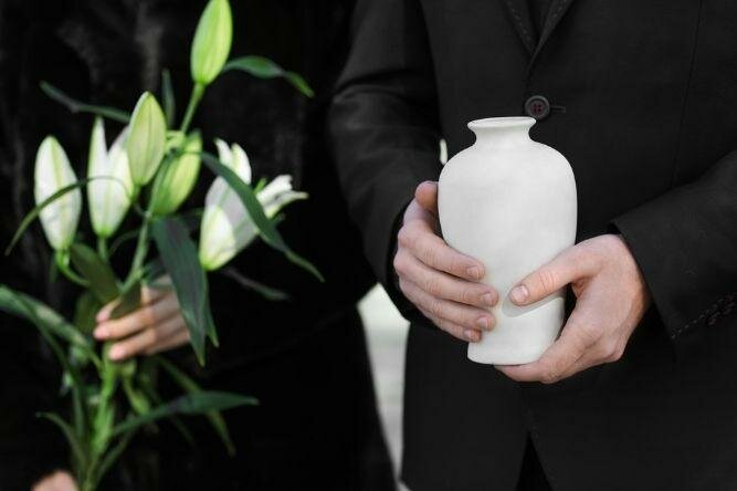 Do I Need An Urn If I Am Scattering The Ashes?